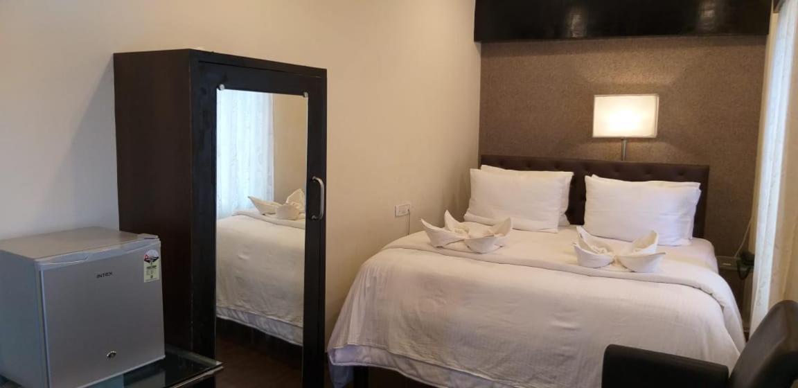 Creek Hotel - باناجي المظهر الخارجي الصورة